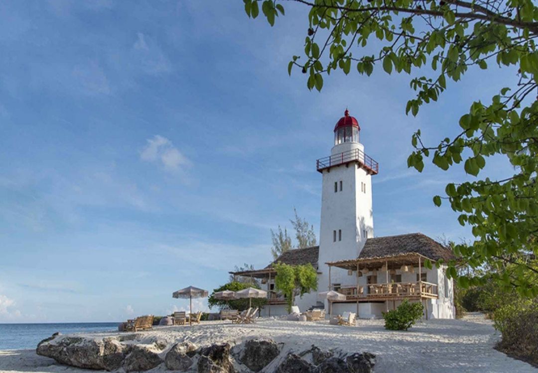 Fanjove Island tropical beach and turquoise water